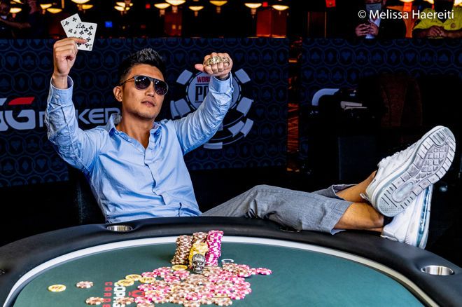"Pemain Hobi" Carlos Chang Memenangkan Gelang Pertama di $ 2.500 NLHE Freezeout