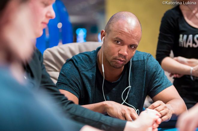 Phil Ivey Meluncurkan Multiverse NFT di New Moments Marketplace