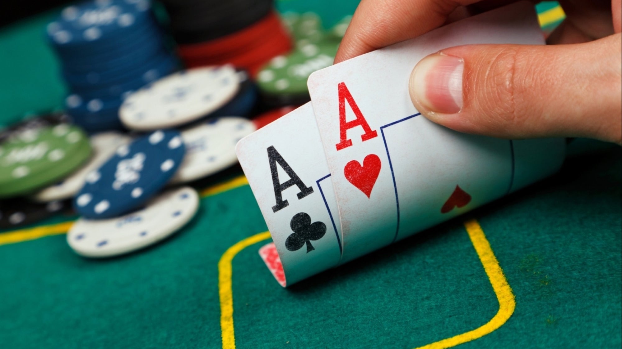 9 Kisah Sukses Poker Online yang Luar Biasa
