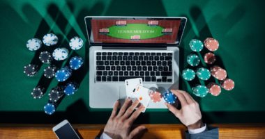David Kaye: Mengapa Saya Menyerahkan Pekerjaan Kantor Saya Untuk Mengejar Poker Penuh Waktu