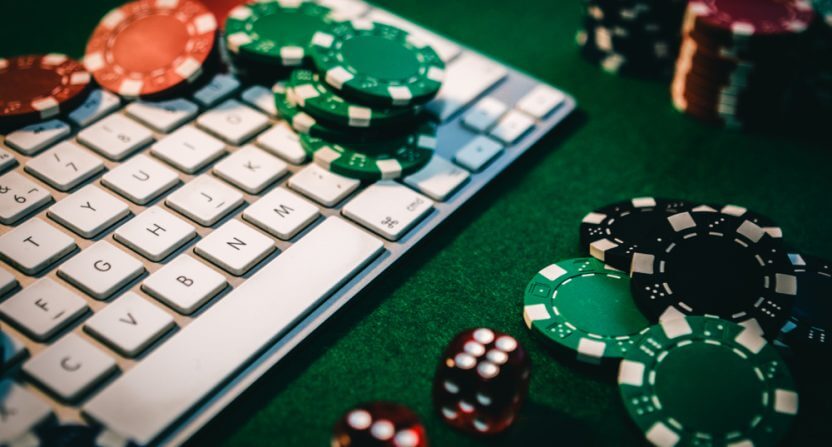 Bisakah saya bermain poker dengan Bitcoin online?