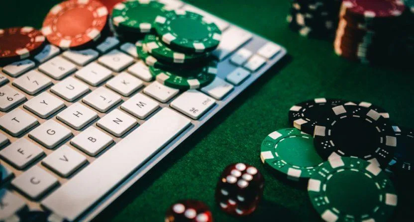 Bagaimana menemukan keunggulan dalam poker online pada tahun 2022