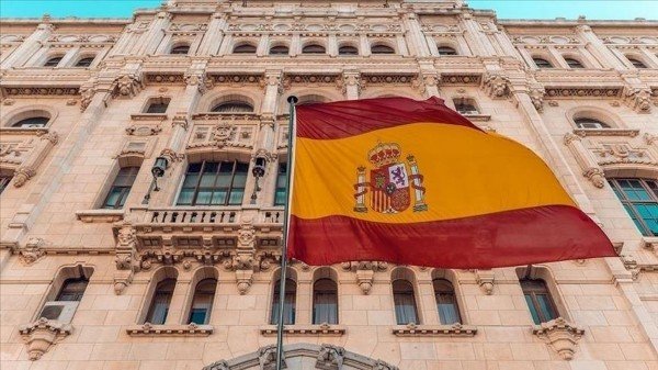 Online Gamblers in Spain Cut Back on Their Spending Last Year