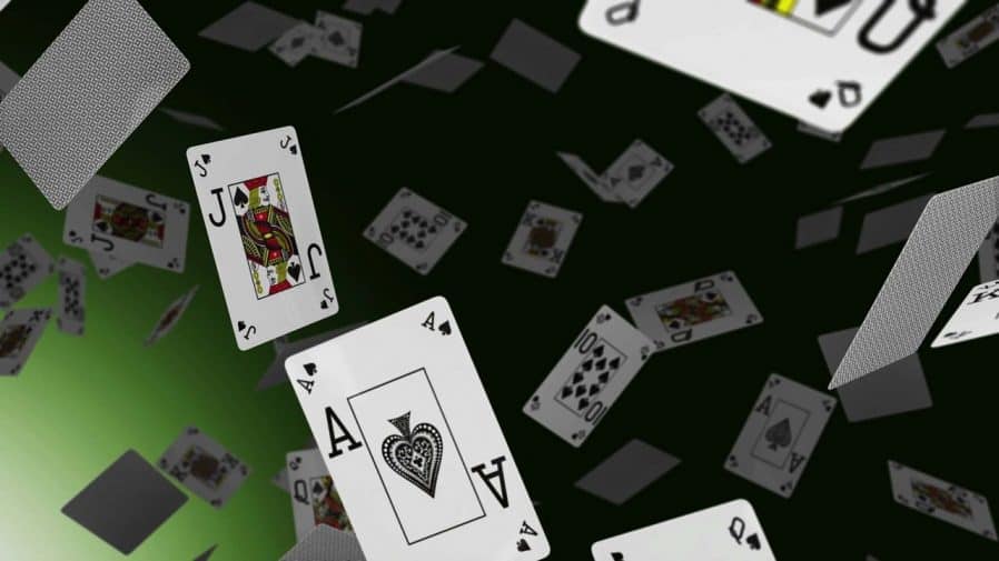 Differences between online and traditional poker