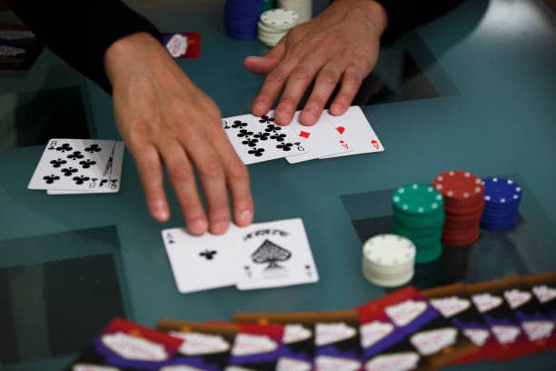 Female Poker Player Accused Of Using “Hidden Vibrating Device” To Cheat