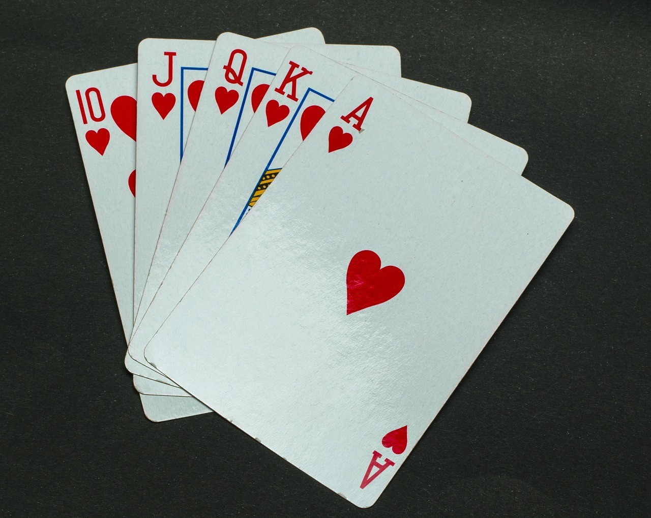 5 Things You Need to Know Before Playing Online Poker